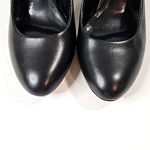 Isola Rosalie Black Leather Pumps Sz 7 - Picture 5 of 8